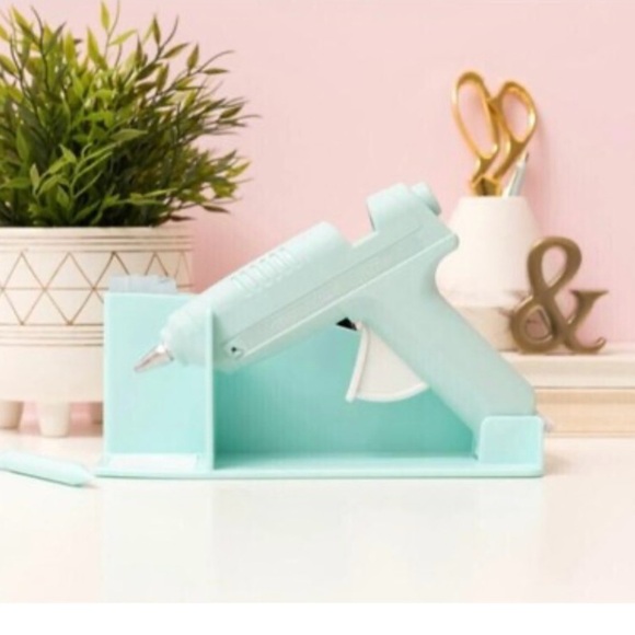 We R Memory Keepers® Mint Maker's Glue Gun Kit - Picture 4 of 5